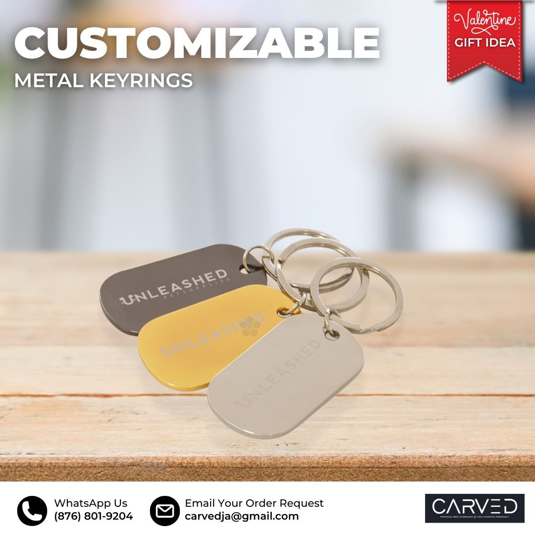 Set of customizable metal keyrings